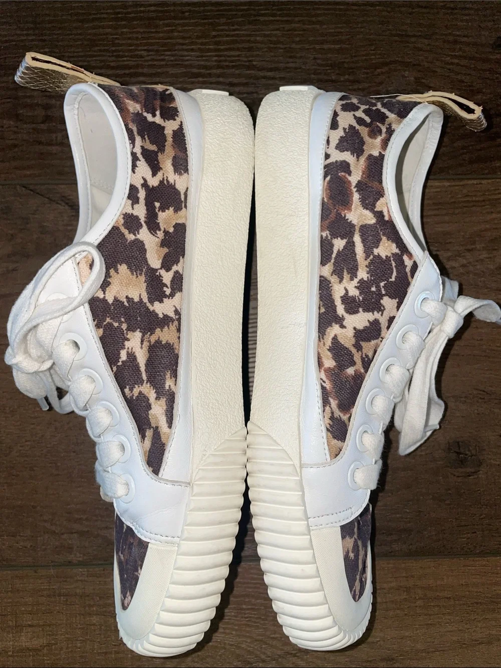Veronica Beard low top